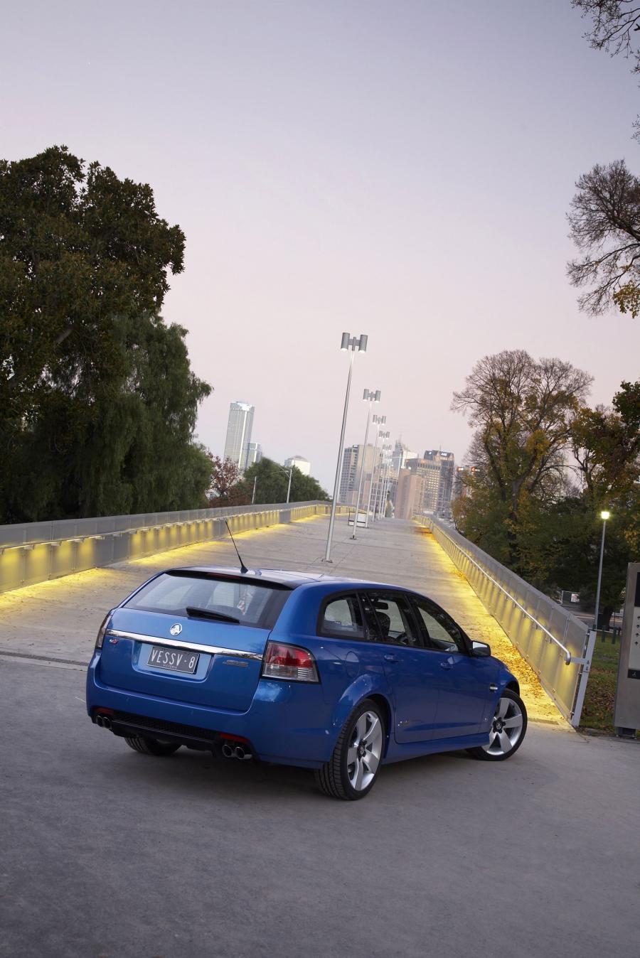  Holden Commodore VE SS V Sportwagon 2008 года  (фото 22 из 29)